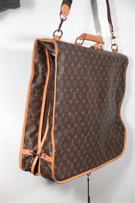 louis vuitton travel suit bag